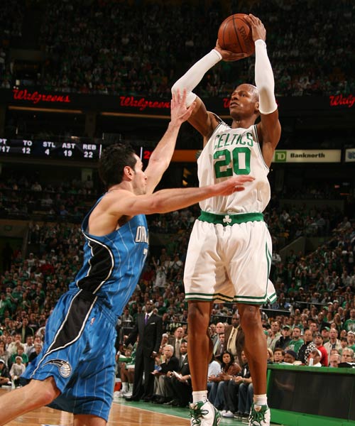 进一步拉开 进一步拉开