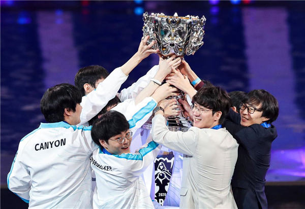 轻闭眼休息 轻闭眼休息